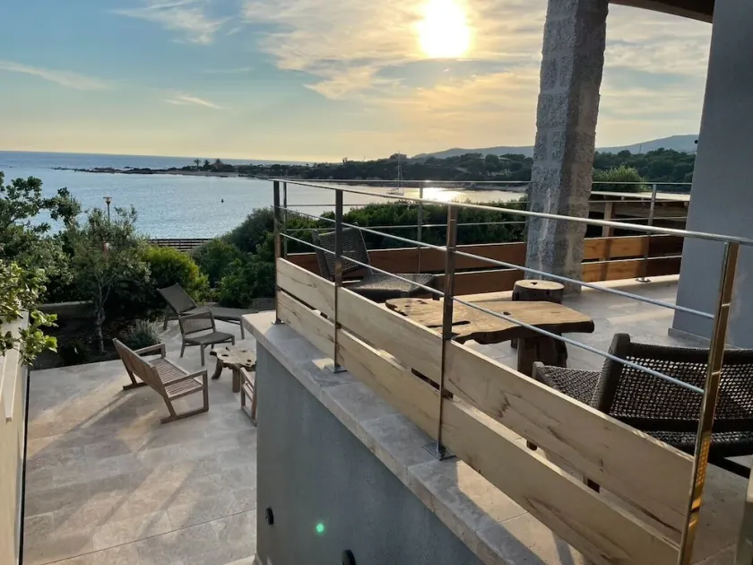 Beachfront villa. - Image 1