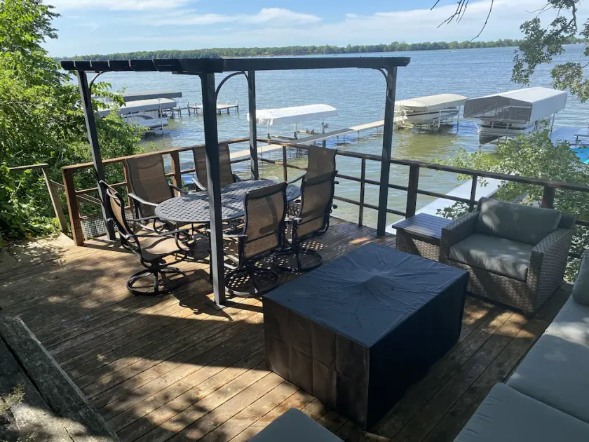 Snuggle up at The Cozy Cove! - Image 1