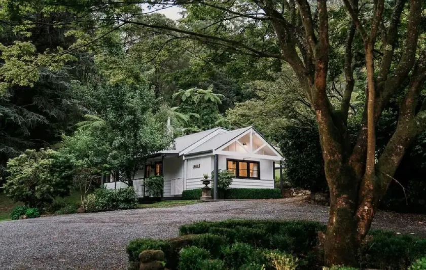 Luxury Accommodation Nestled in the Heart of the Dandenong Ranges - Image 1