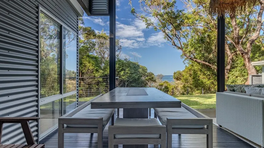 Kirby's Berrara Beach House - Image 1
