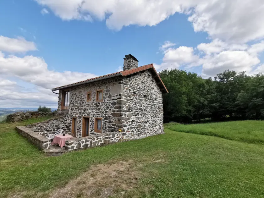Charmante maison dans les gorges de la Loire avec terrasses et poêle à bois - Image 1