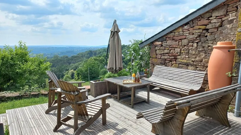 Cottage per 10 in un ambiente eccezionale, con vista Turenne, vicino a Collonges - Image 1