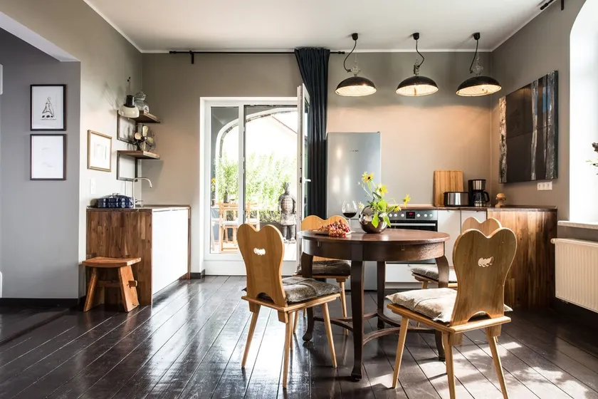 Villa B-New Spirit in old walls: luxurious living in the residential city of Gotha - Image 1
