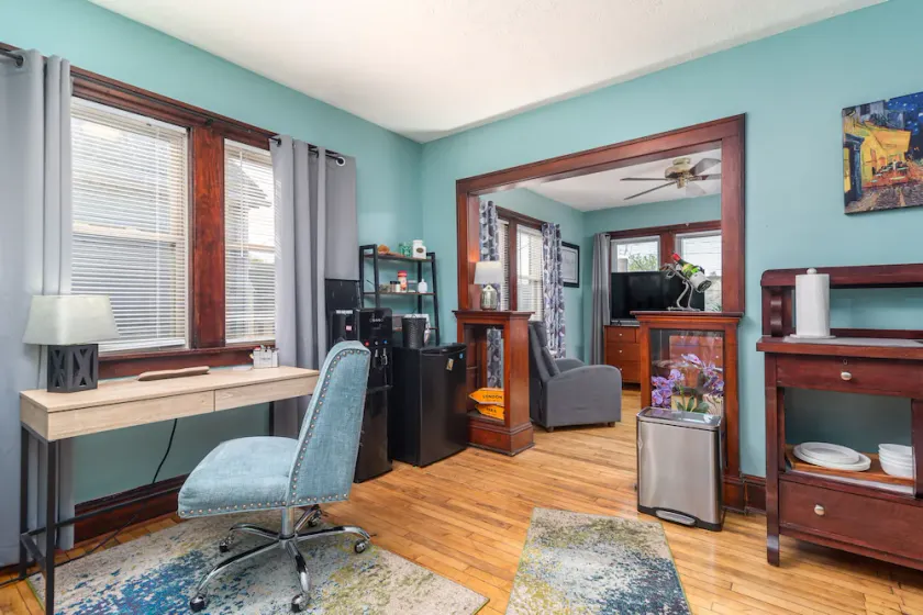 Tremont  1BR  Pet Friendly, Private w/dedicated workspace and soaking tub! - Image 1