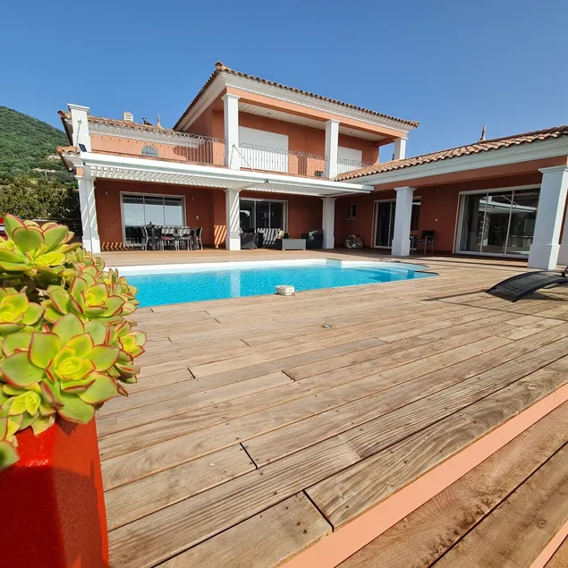 BEAUTIFUL MODERN VILLA WITH SWIMMING POOL sea view 400 m from the beach - Image 1