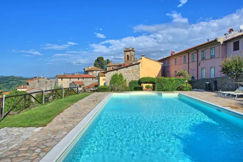Conte - Lejlighed mellem Lucca og Versilia i Toscana. Pool - Image 1
