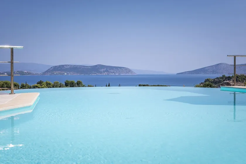 Luxury Estate Villa + 2 Flats + tennis court + pool/sauna/superb beaches - Image 1