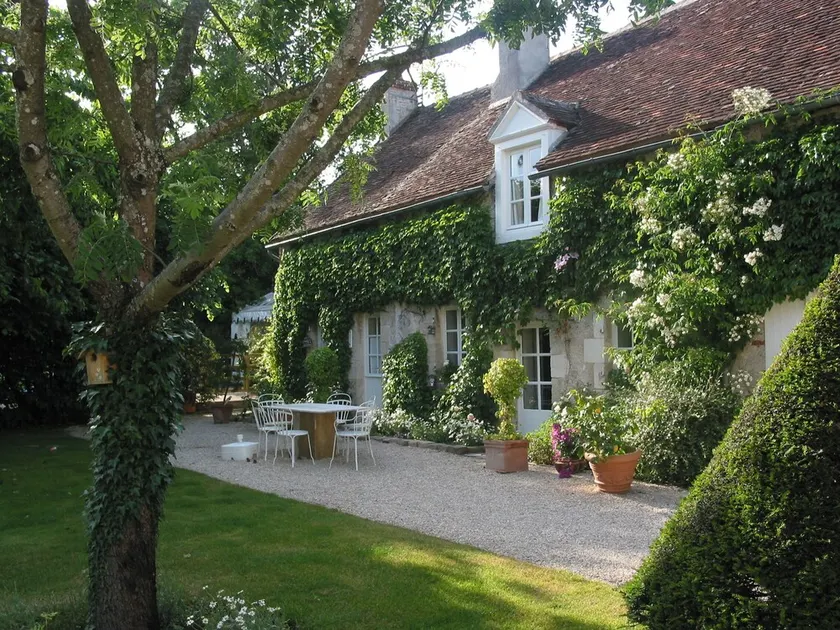 Smukt sommerhus med pool, LOIRE VALLEY tæt på ORLEANS. 1 time fra Paris. - Image 1
