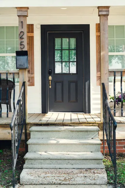 Downtown Cottage Getaway - Image 1