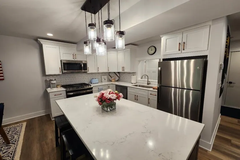 Gorgeous 4 bedroom condo - 10 minutes from Harbor Springs & Ski Resorts - Image 1
