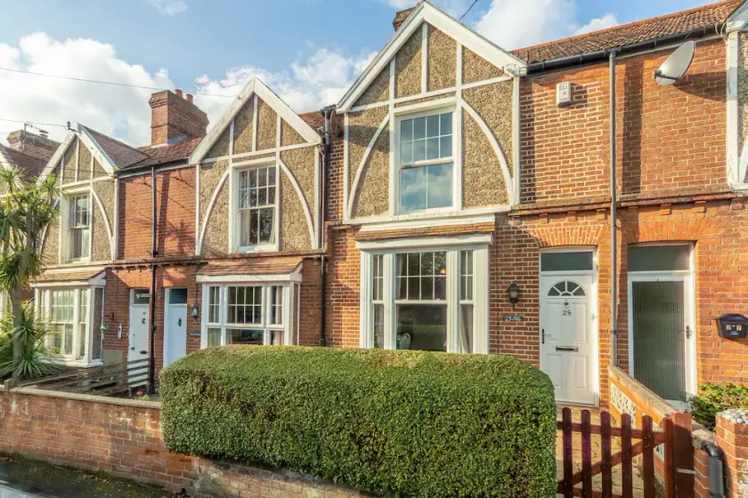 Plum Cottage - Image 1