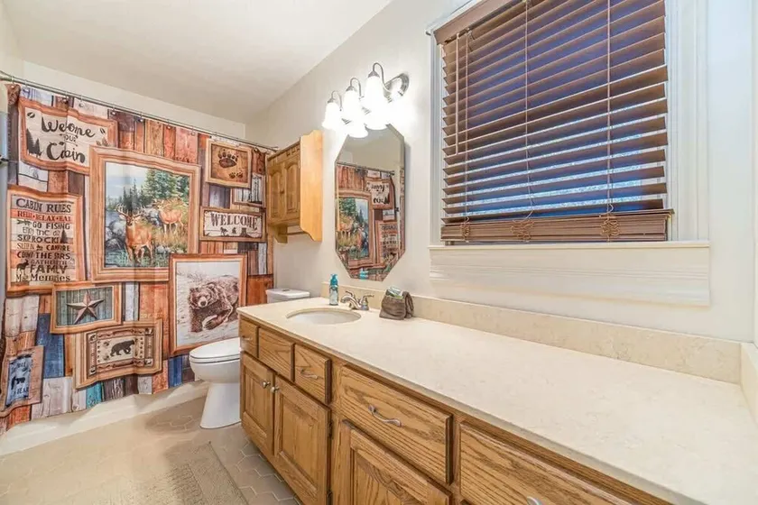 CREEK FRONT RETREAT | GAME ROOM | HOT TUB | - Image 1