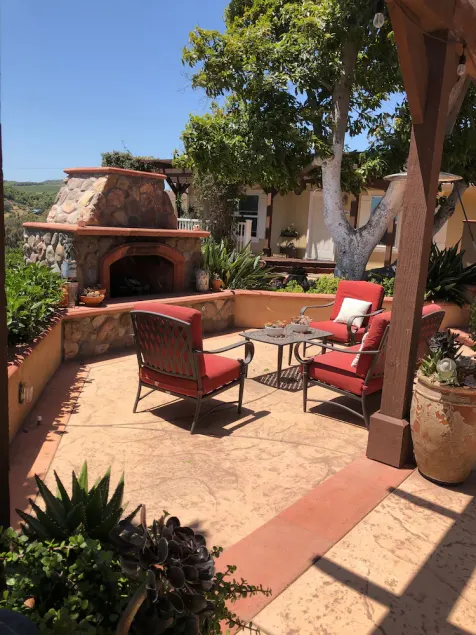Quiet Guest Home With Beautiful Views + Pool and jacuzzi! - Image 1