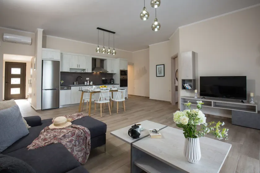 Iris holiday house is brand new, equipped with all the modern amenities! - Image 1
