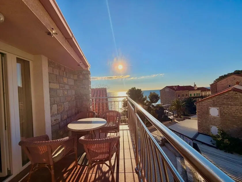 Beachfront Apartments Oaza - Image 1