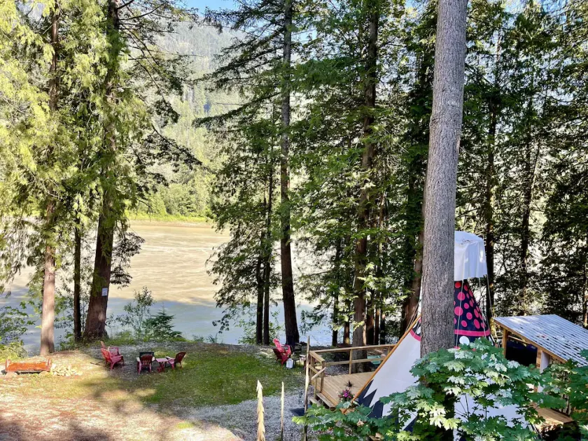 Unique luxury Waterfront Teepees - Image 1