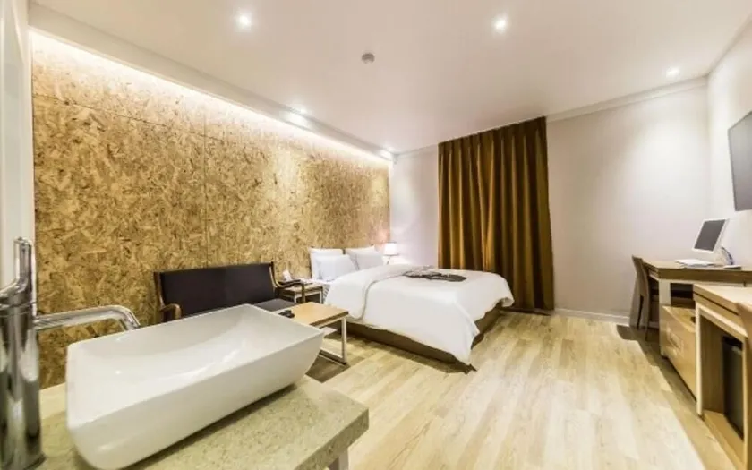 Wol Hotel Seoul - Image 1