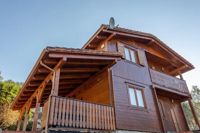 Chalet 'Casa de Madera' mit Bergblick, Garten, A/C, Pool & WLAN - Image 1
