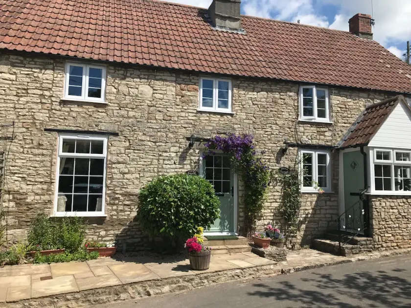 Cosy Cottage In Village Location Surrounded By Beautiful Countryside - Image 1