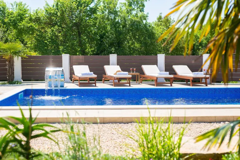 Schöne renovierte Villa mit privatem Außenpool auf der Insel Krk - Image 1