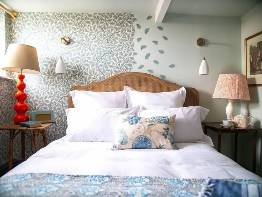 Hen Party Cottage with Spa & Catering: up-to 10 guests - Image 1