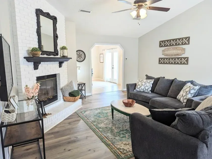3BR/ Pet-friendly/5 min to Ft Rucker or Enterprise - Image 1