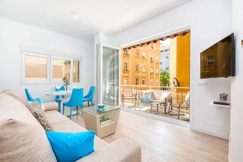 Pinzon Apartment in Malaga by Solaga Holiday Homes - Image 1