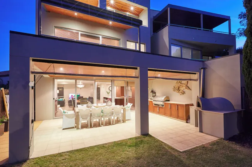 Beachfront Luxury Home i Dunsborough - Image 1