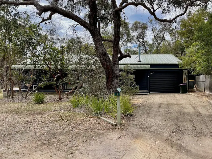 'Bush by the Sea' - quiet native setting - Image 1