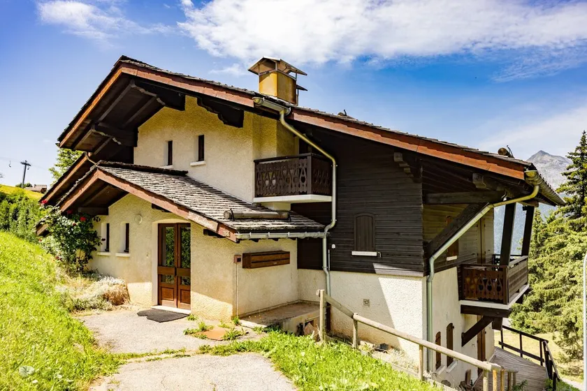 Appartement de vacances avec ski à l'intérieur et à l'extérieur - Image 1