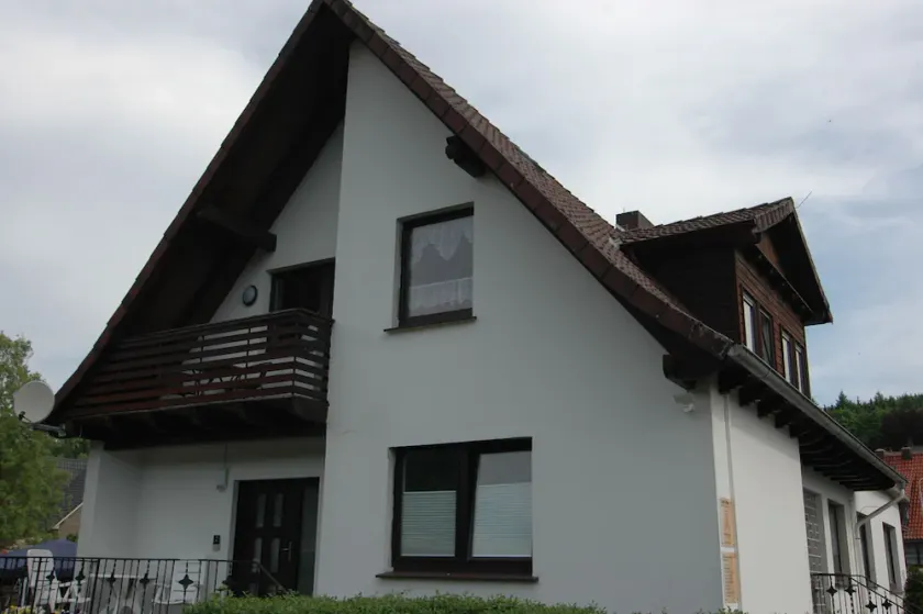Lichtdurchflutete moderne Ferienwohnung mit Balkon - Image 1