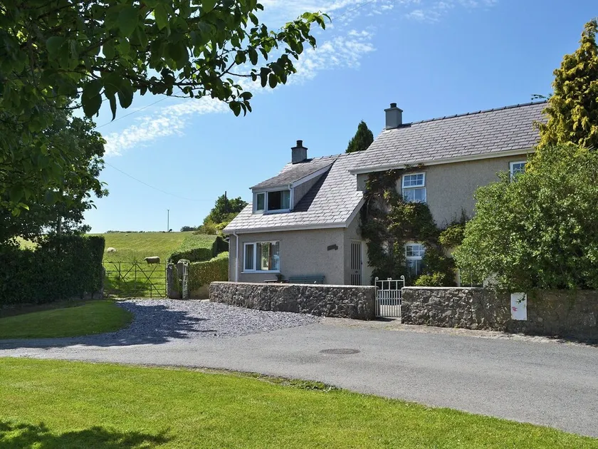 Alojamiento de 3 habitaciones en Llangoed, near Beaumaris - Image 1