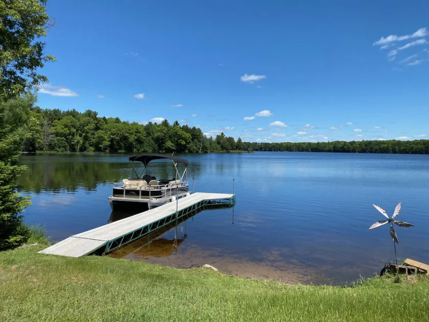 Salisbury Lake Retreat - Image 1