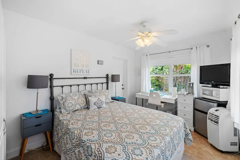 Garden Beach Room - Only 50 Steps to beach! - Image 1