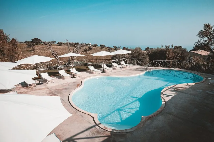 Torre di Palme apartment with panoramic terrace and pool -5 minutes from the sea - Image 1