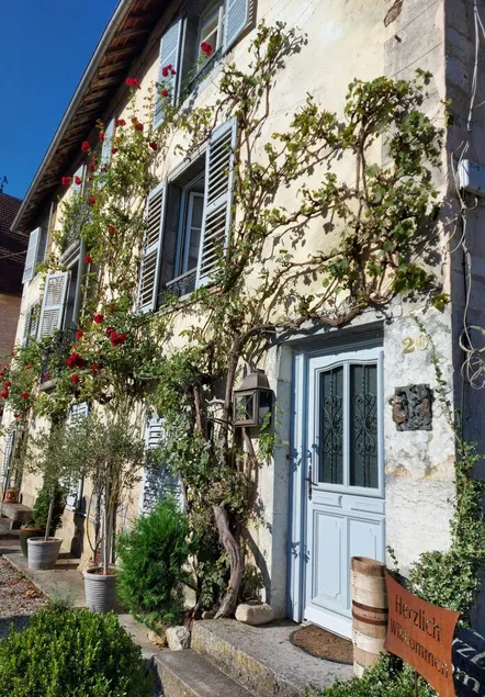 Ferienappartement im Tal der Loue, Haus aus dem 18.Jahrhundert, am Fluss - Image 1