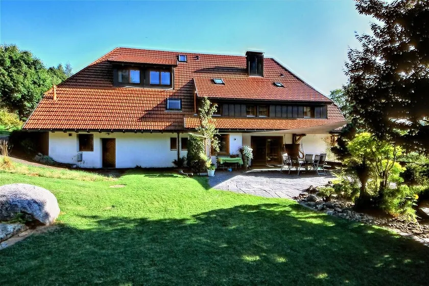 Elegante Ferienwohnung mit Außenpool Schwarzwald - Image 1