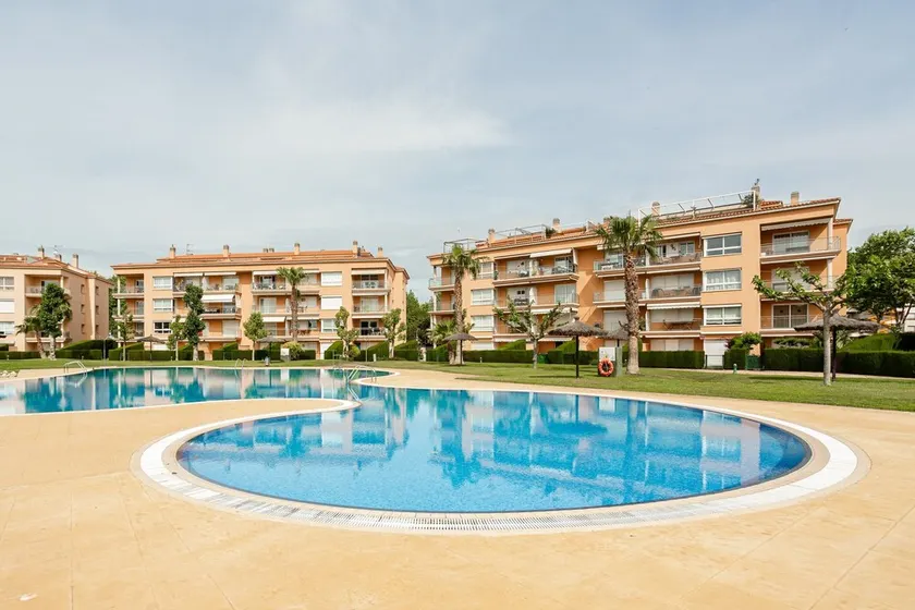 Appartement 'Bovilla' avec piscine partagée, Wi-Fi et climatisation - Image 1