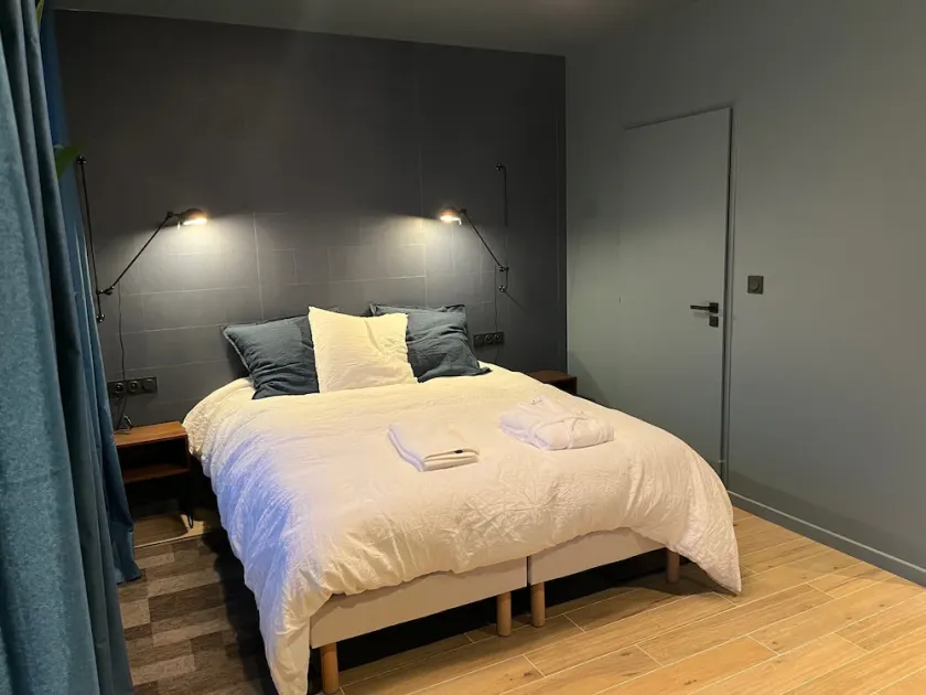 Double room with bathroom - Image 1
