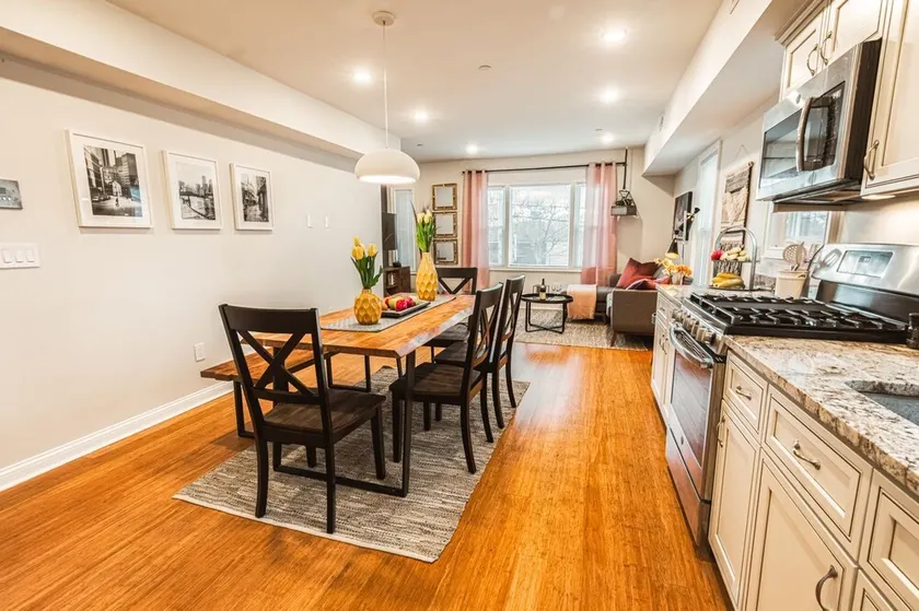 The Inn at Newton Highlands, boutique apartment-hotel - Image 1