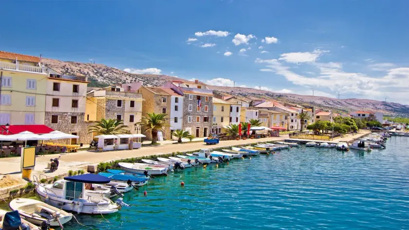 Cosy, modern, mediterranean apartment with seaview only 30 meters from the beach - Image 1