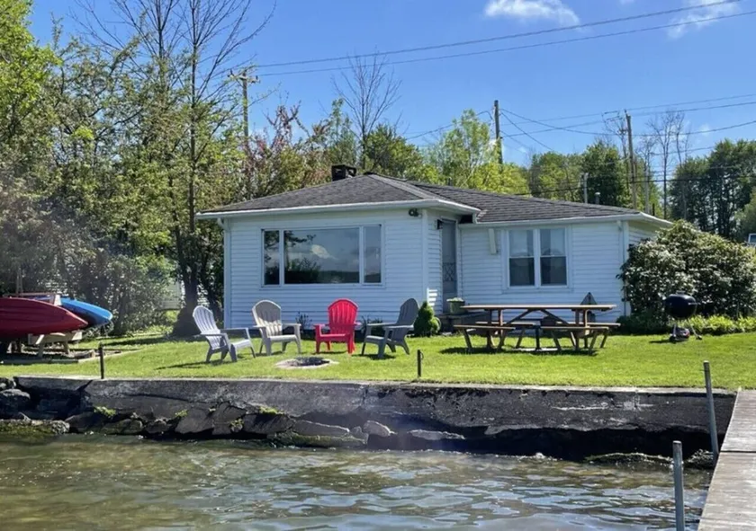 Lakefront Cottage W Dock, Fire Pit + BBQ bredvid Marina and Beauties of Mayville - Image 1