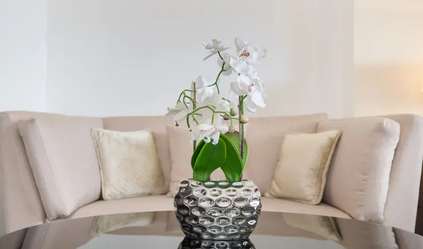 Upscale Studio at The Address Residences Dubai Marina by Deluxe Holiday Homes - Image 1