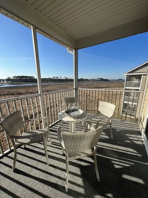 Large 4 bedroom penthouse unit 5 miles from Bethany Beach - Image 1