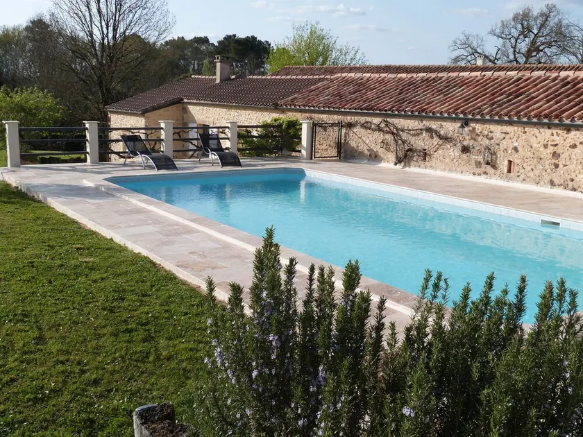 Cottage Roussille in Mompazier - Image 1