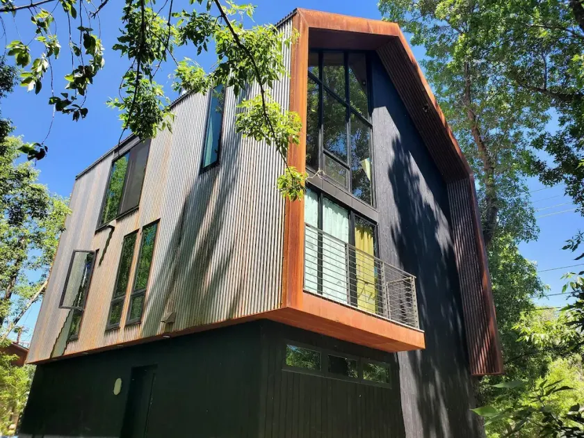This Deluxe Modern New 3-Story Home With Central Ac Offers The Best Of Bozeman! - Image 1
