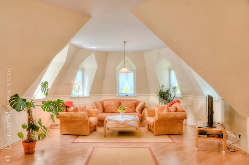 The \"tower room\". Beautiful 1-room apartment in Büsumer Deichhausen - Image 1