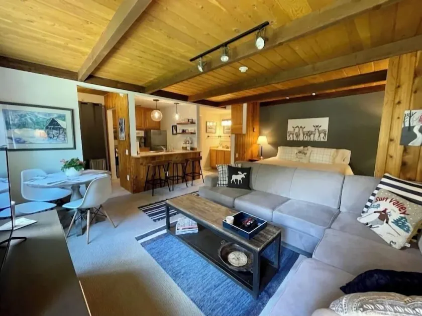 Cozy Mountain Hideaway - Image 1