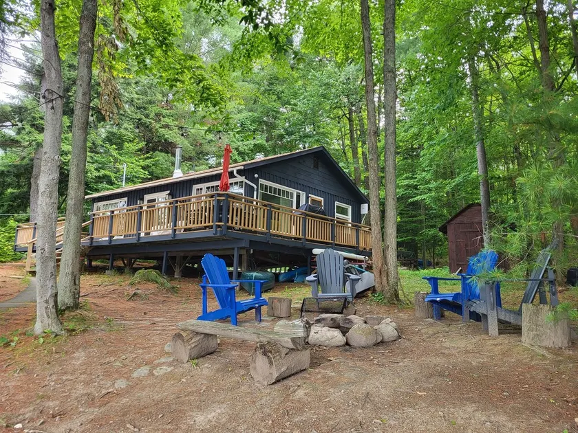 Lakefront Island cottage on Lake Muskoka - Boat Access - Image 1