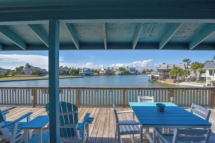 Reel Paradise - Image 1